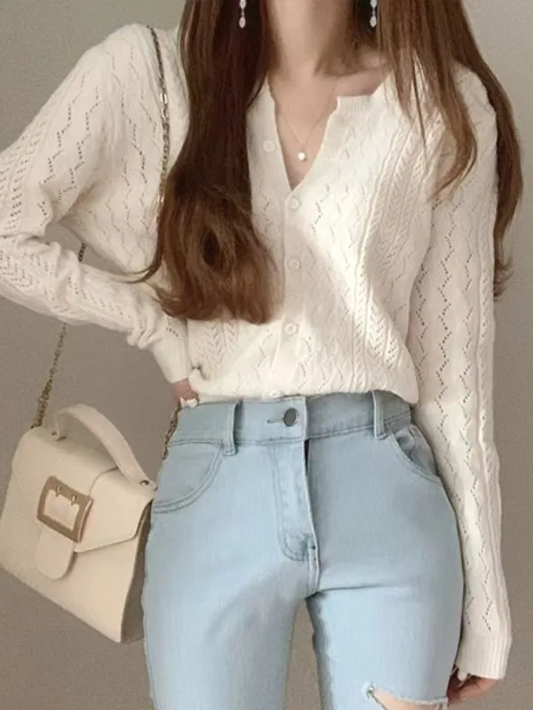 Шикарный корейский вязаный свитер с длинным светом, мягкий, приятный для кожи, свободный круглый, с полым узором на пуговицах, осенняя мода, женский...
Шикарный корейский вязаный свитер с длинным светом, мягкий, приятный для кожи, свободный круглый, с полым узором на пуговицах, осенняя мода, женский...