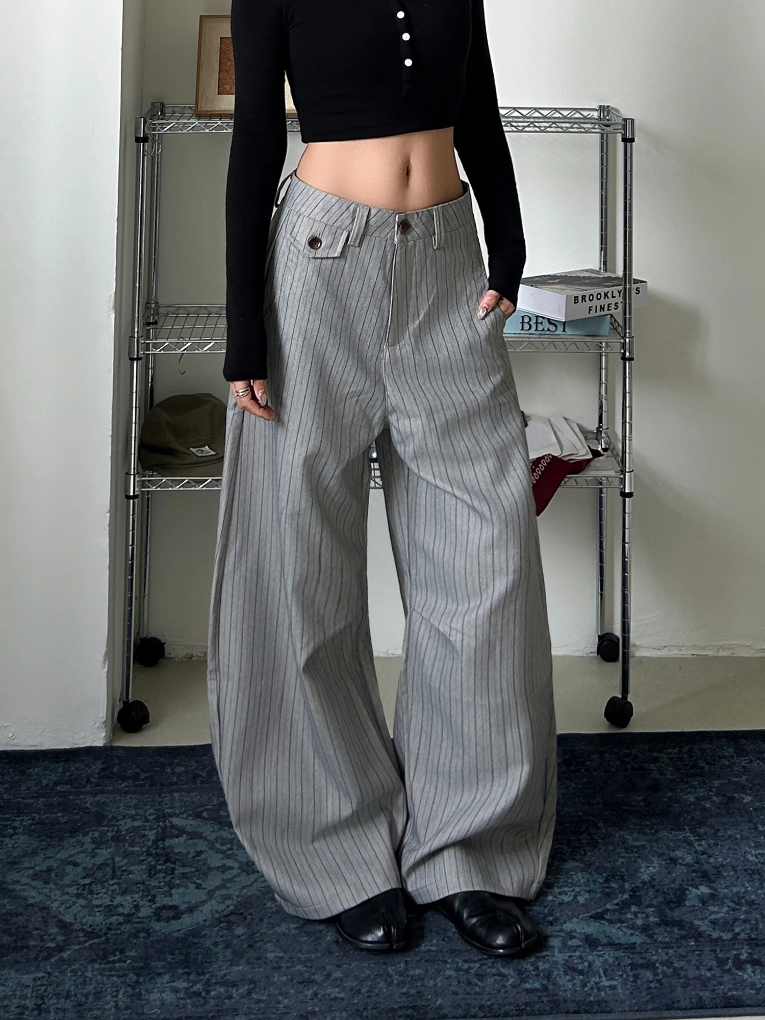 Американские ретро-брюки в полоску с широкими штанинами, свободные, струящиеся, в стиле Old Money, женские прямые брюки из смесового хлопка
Американские ретро-брюки в полоску с широкими штанинами, свободные, струящиеся, в стиле Old Money, женские прямые брюки из смесового хлопка