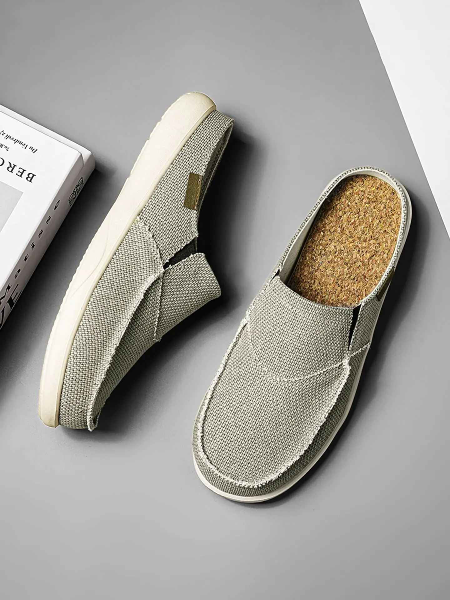 Мужские легкие повседневные кроссовки-слипоны из ткани в стиле старого Пекина, мягкие, дышащие, с круглым носком, для летнего сезона
Мужские легкие повседневные кроссовки-слипоны из ткани в стиле старого Пекина, мягкие, дышащие, с круглым носком, для летнего сезона