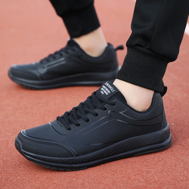 Новые кожаные повседневные мужские кроссовки большого размера на плоской подошве, противоскользящие кроссовки на осень и зиму, бестселлеры
Новые кожаные повседневные мужские кроссовки большого размера на плоской подошве, противоскользящие кроссовки на осень и зиму, бестселлеры