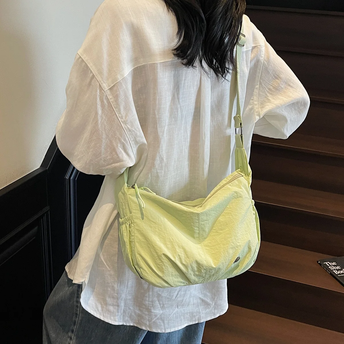 Casual Versatile Women's Canvas Large Capacity Single Shoulder Crossbody Bag Simple Trendy Commuting Storage Bags
Casual Versatile Women's Canvas Large Capacity Single Shoulder Crossbody Bag Simple Trendy Commuting Storage Bags