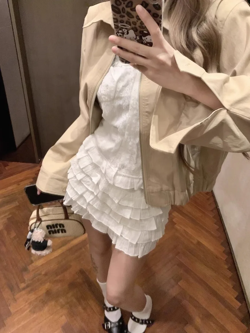 Женские весенне-осенние куртки, женские модные готические черные ретро женские стильные куртки с передним карманом, простые однотонные однотонные куртки с длинным рукавом
Женские весенне-осенние куртки, женские модные готические черные ретро женские стильные куртки с передним карманом, простые однотонные однотонные куртки с длинным рукавом