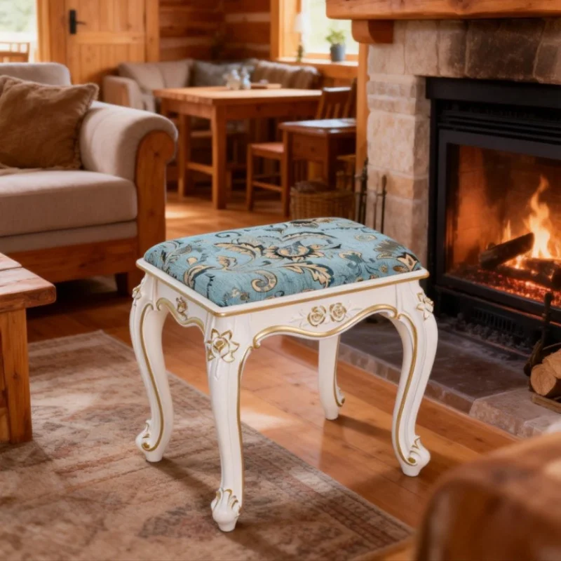 Роскошный дизайнерский стул для маникюра с удобным сиденьем, в стиле французского ретро, с золотыми акцентами, для салона красоты, спальни, скандинавские стулья и пуфы
Роскошный дизайнерский стул для маникюра с удобным сиденьем, в стиле французского ретро, с золотыми акцентами, для салона красоты, спальни, скандинавские стулья и пуфы