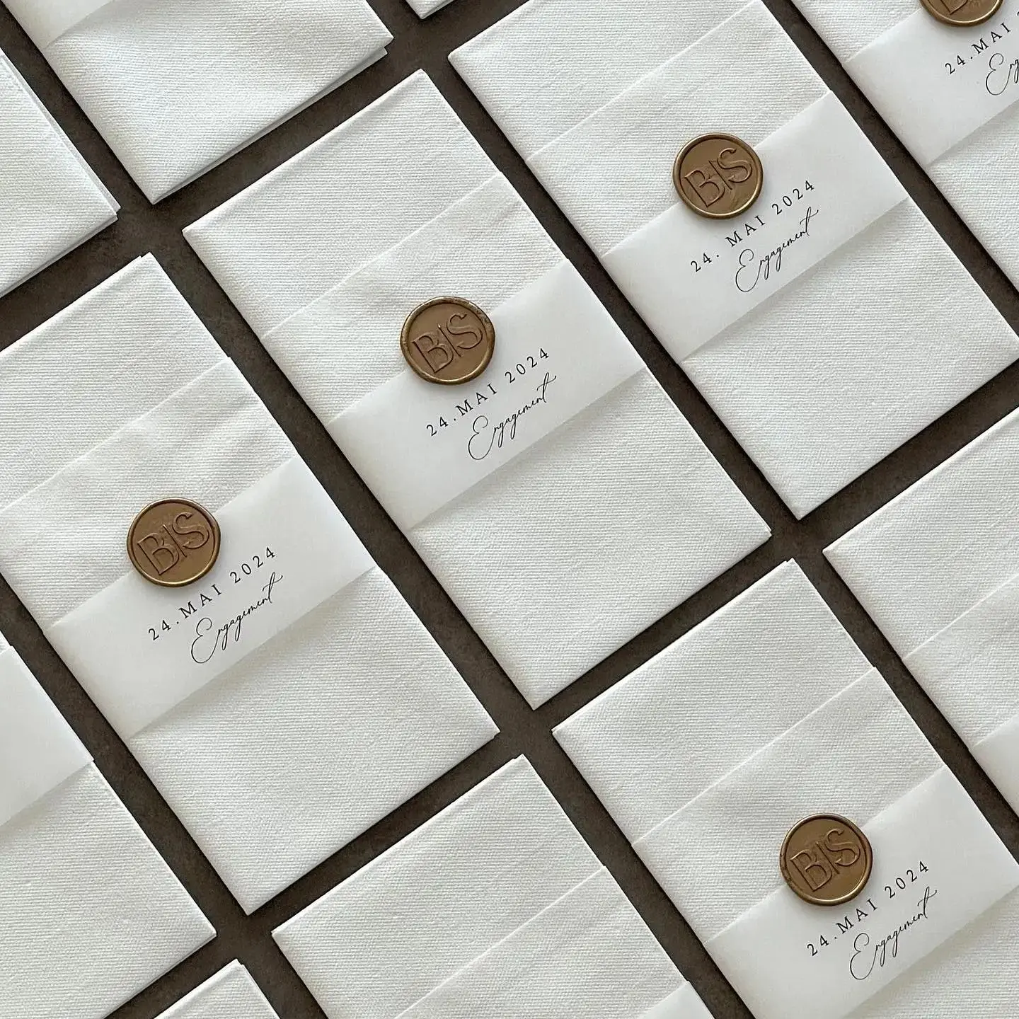 Custom Vellum Paper Belly Band Personalized Name Print Wedding Party Napkin Towel Decoration Bridal Shower Invitation Wrapping
Custom Vellum Paper Belly Band Personalized Name Print Wedding Party Napkin Towel Decoration Bridal Shower Invitation Wrapping
