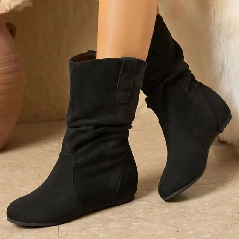 Модные женские ботильоны из искусственной замши размера плюс, осенне-зимние слипоны, новые плиссированные ботинки на плоской подошве, черная, коричневая обувь Botas Mujer
Модные женские ботильоны из искусственной замши размера плюс, осенне-зимние слипоны, новые плиссированные ботинки на плоской подошве, черная, коричневая обувь Botas Mujer
