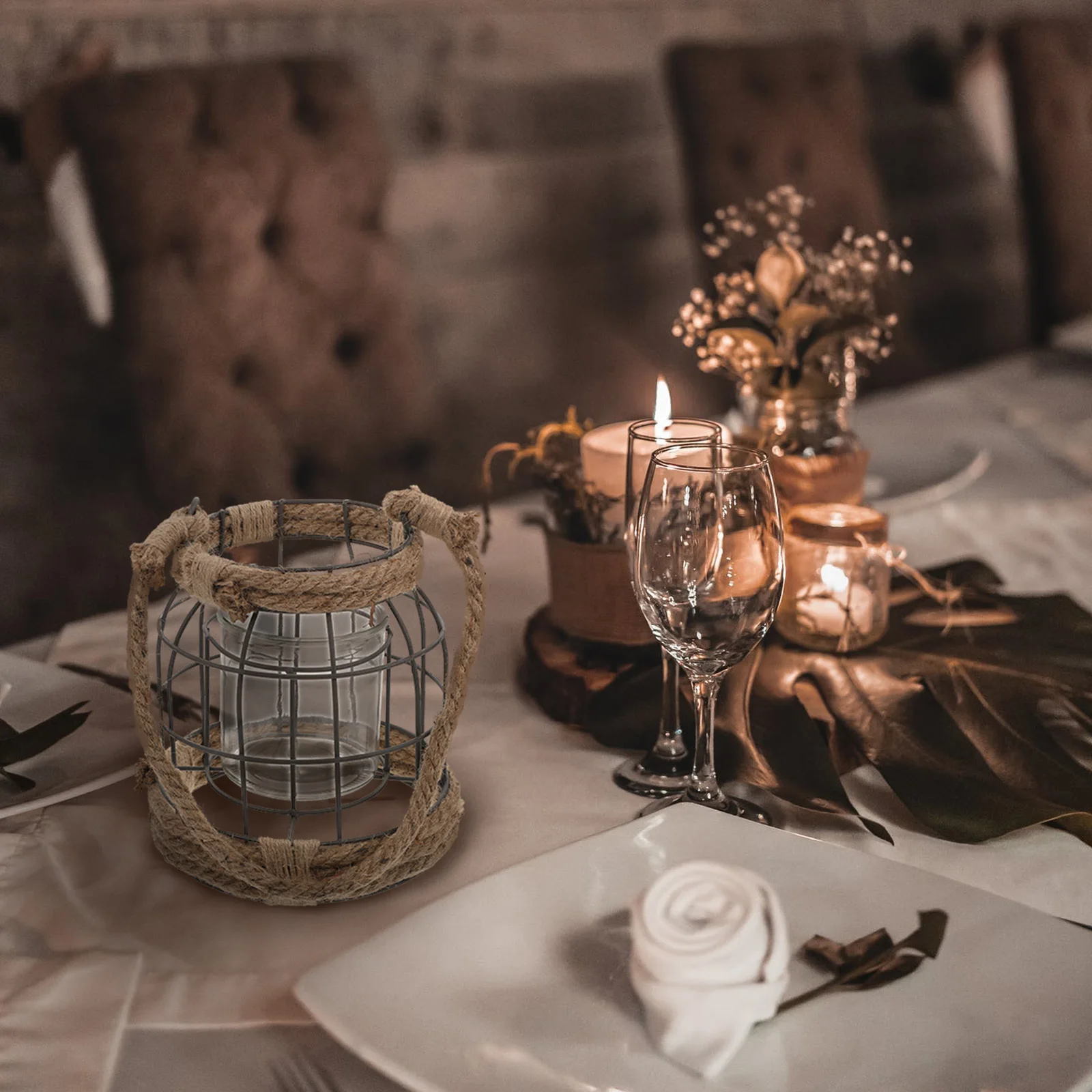 Indoor Candleholder Exquisite Iron Craft Decor Delicate Base Vintage Christmas Stand Decorative Wind Lantern Ornament Container
Indoor Candleholder Exquisite Iron Craft Decor Delicate Base Vintage Christmas Stand Decorative Wind Lantern Ornament Container