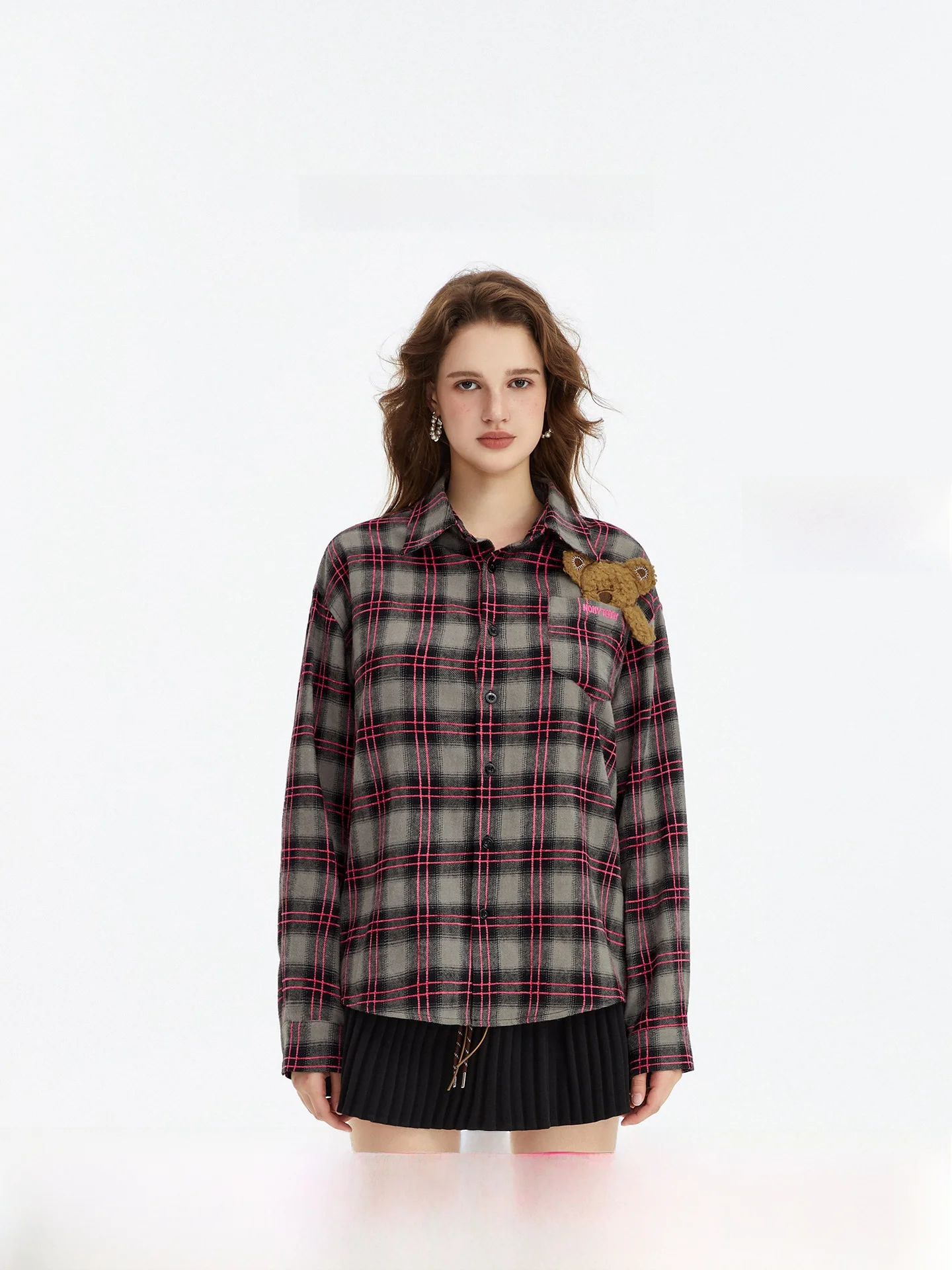 Классическое длинное свободное пальто в клетку NOISY TEDDY, осень 2025, винтажное, ретро, из смесового полиэстера и хлопка, на пуговицах
Классическое длинное свободное пальто в клетку NOISY TEDDY, осень 2025, винтажное, ретро, из смесового полиэстера и хлопка, на пуговицах