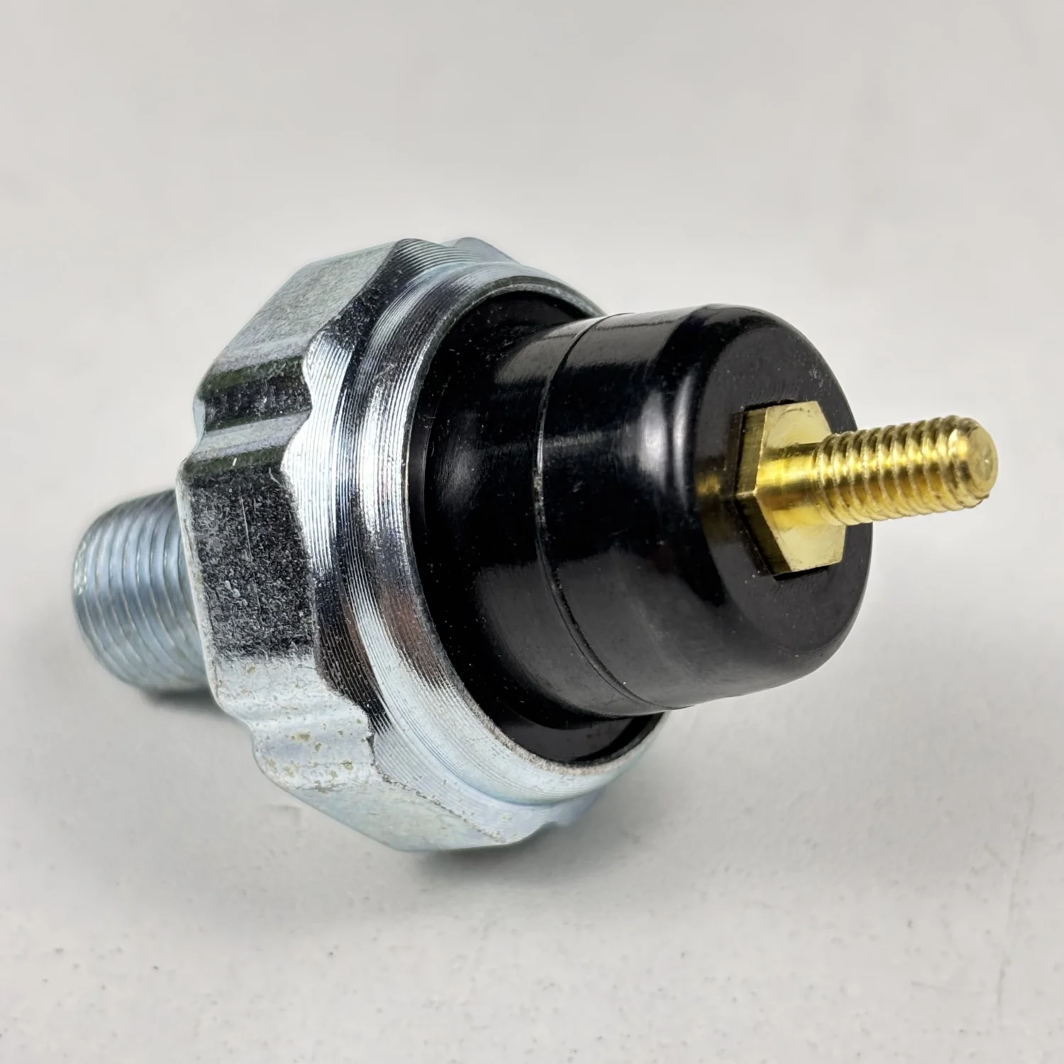 Oil Pressure Sensor 6631010 For Bobcat 321 322 323 324 418 453 463 Engine
Oil Pressure Sensor 6631010 For Bobcat 321 322 323 324 418 453 463 Engine