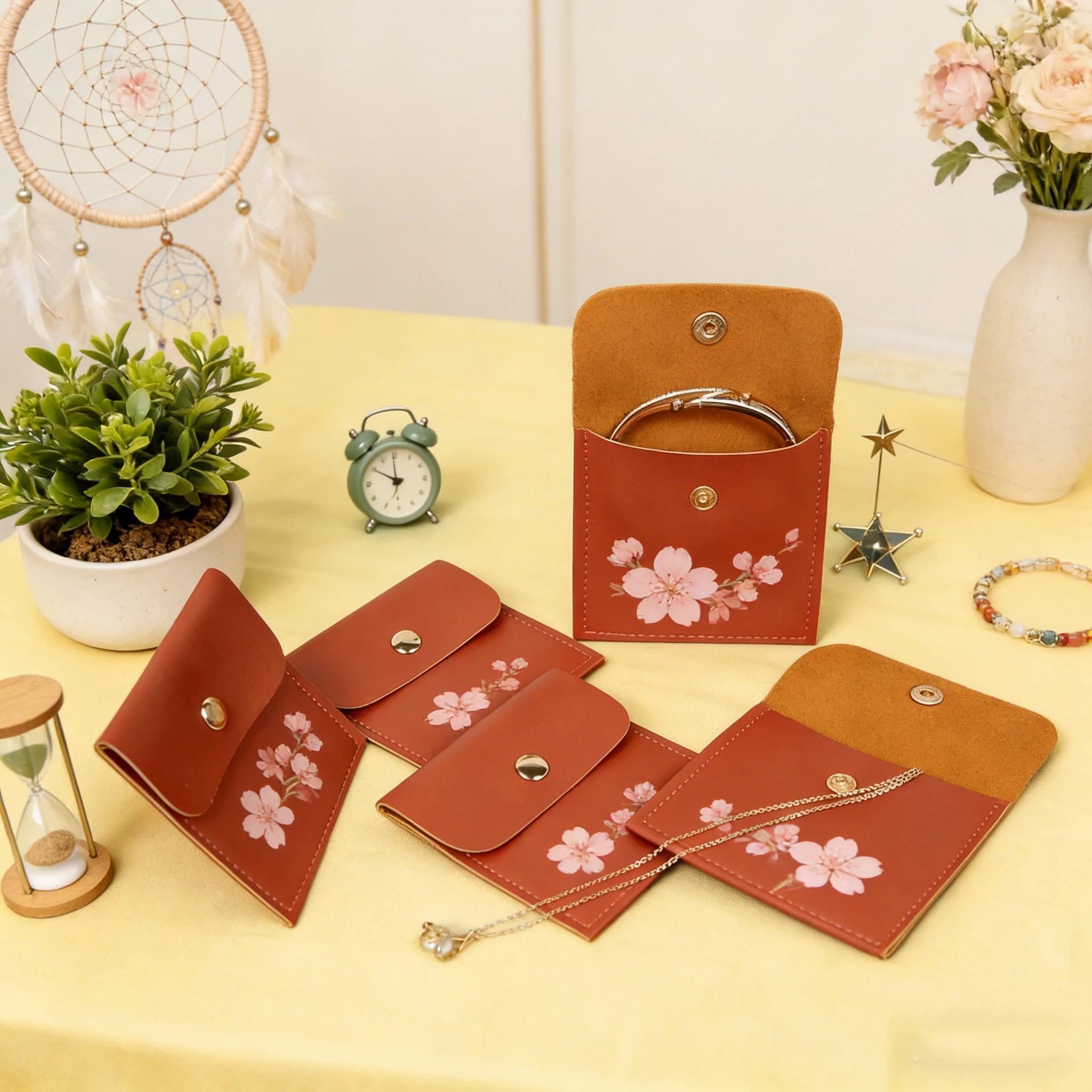 50Pcs Best Gift Custom Logo Printed Jewelry Packaging Pu Leather Jewellry Pouch Bag with Button Ring Necklace Earrings Display
50Pcs Best Gift Custom Logo Printed Jewelry Packaging Pu Leather Jewellry Pouch Bag with Button Ring Necklace Earrings Display