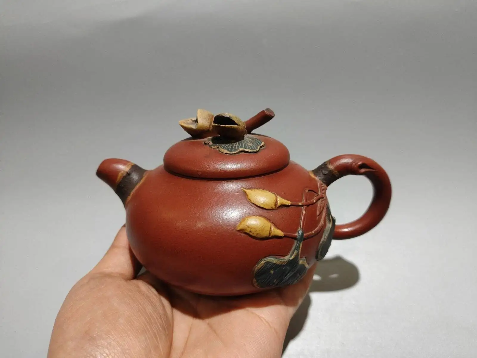 China Yi Xing Zisha Clay Handmade Exquisite Teapot
China Yi Xing Zisha Clay Handmade Exquisite Teapot