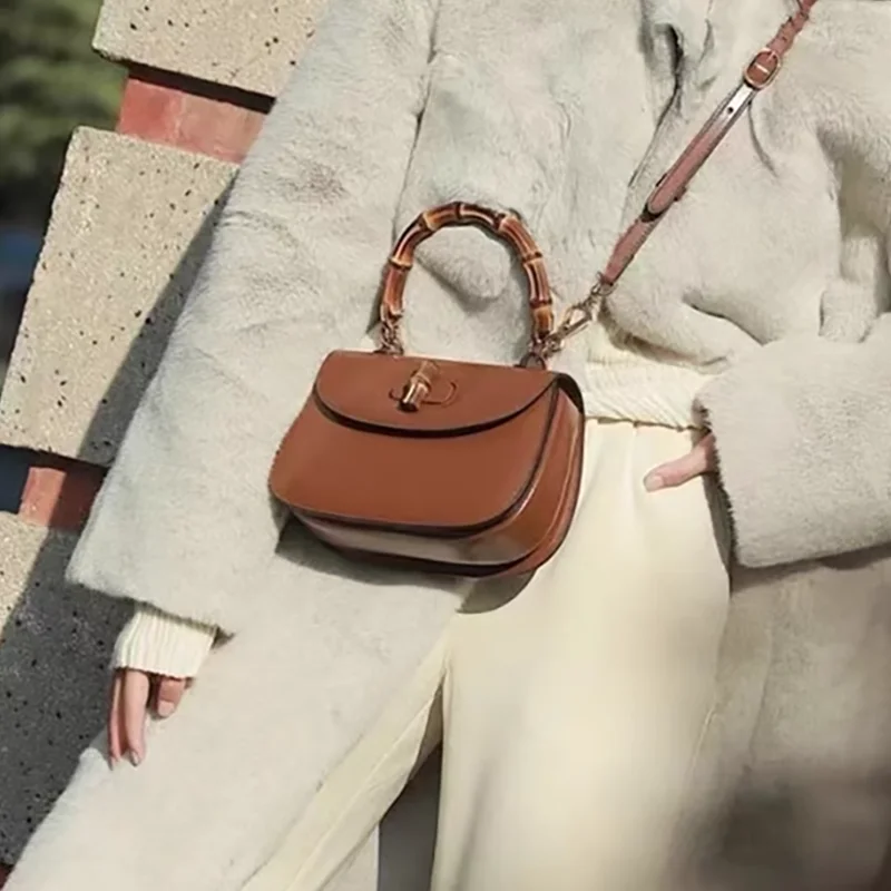 New Version Hs Salome Saddle Bag Handbag Bamboo Node Cowhide Leather Handheld Bag Faionable Women's Handbag
New Version Hs Salome Saddle Bag Handbag Bamboo Node Cowhide Leather Handheld Bag Faionable Women's Handbag