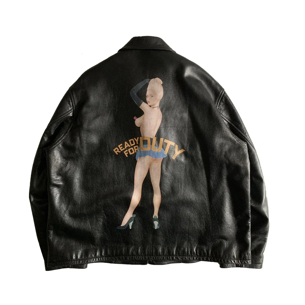 YOJI OOAK READY FOR DUTY Черная куртка из телячьей кожи Кожаная куртка с принтом Napa оригинальный дизайн
YOJI OOAK READY FOR DUTY Черная куртка из телячьей кожи Кожаная куртка с принтом Napa оригинальный дизайн