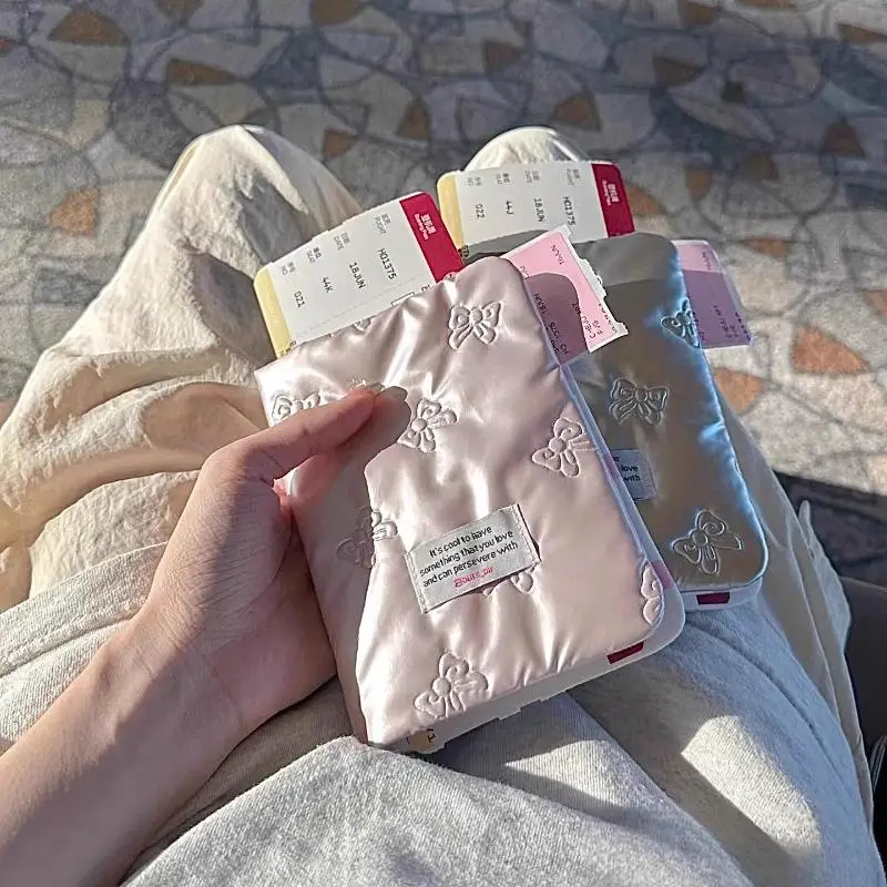 ●Creative Pink Silver Passport Cover PU Multi-function Certificates Passport Bag Bowknot Anti Theft Card Holder
●Creative Pink Silver Passport Cover PU Multi-function Certificates Passport Bag Bowknot Anti Theft Card Holder