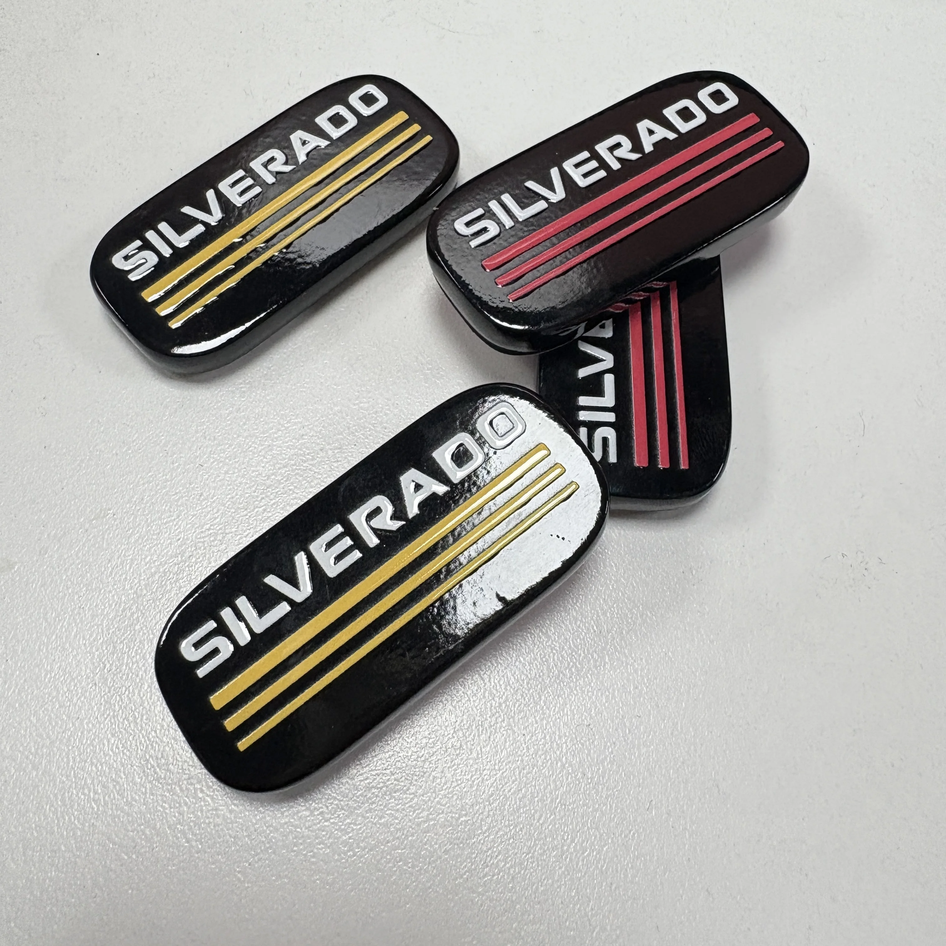 Подходит для 99-07 Silverado, значок с именной табличкой, боковая стойка на крыше, эмблема кабины, значок Pastable, желтый/красный (опционально)
Подходит для 99-07 Silverado, значок с именной табличкой, боковая стойка на крыше, эмблема кабины, значок Pastable, желтый/красный (опционально)