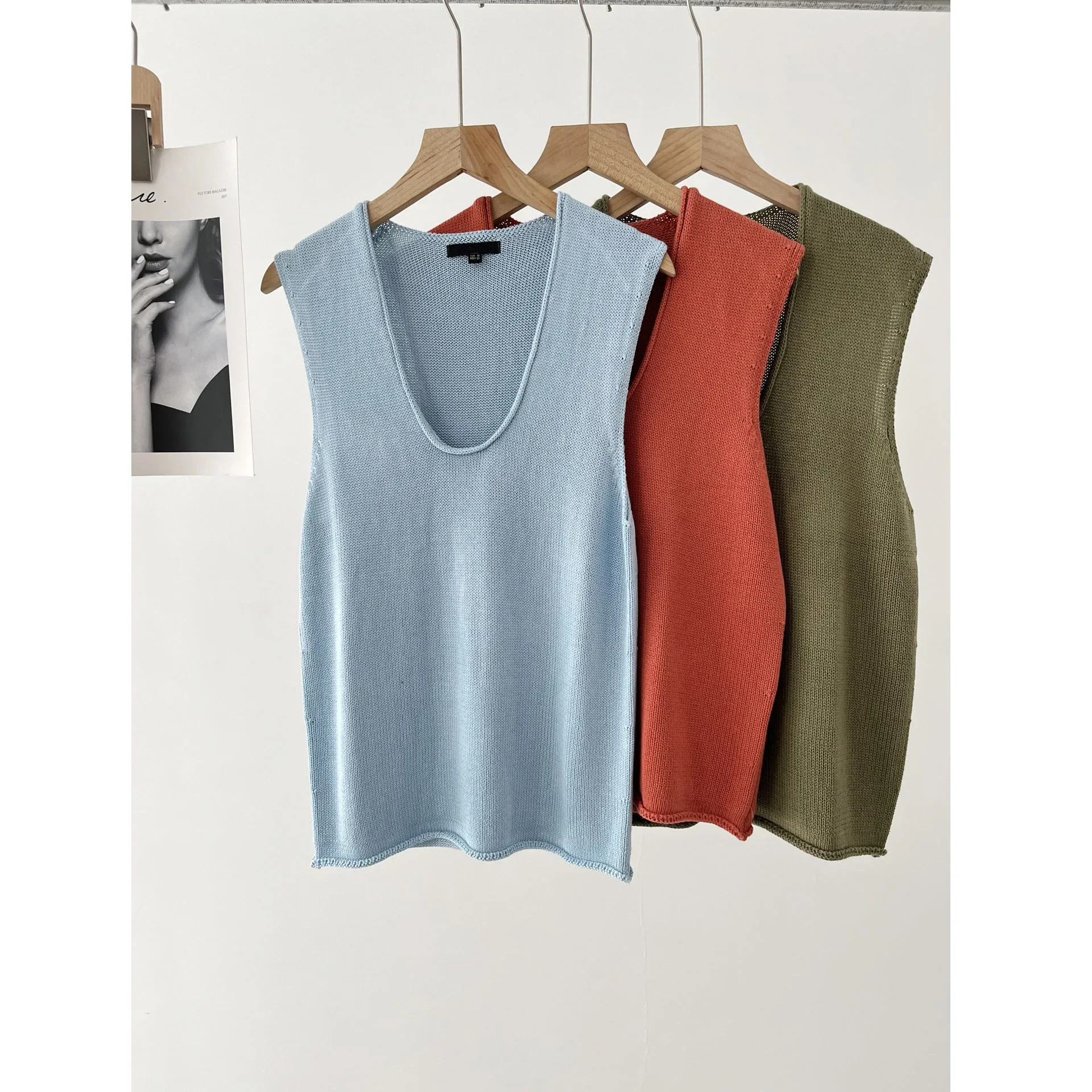 Women's Spring and Autumn Basic Solid Color Casual Simple U-Neck Knitted Vest Sleeveless T-Shirt Top 16A
Women's Spring and Autumn Basic Solid Color Casual Simple U-Neck Knitted Vest Sleeveless T-Shirt Top 16A