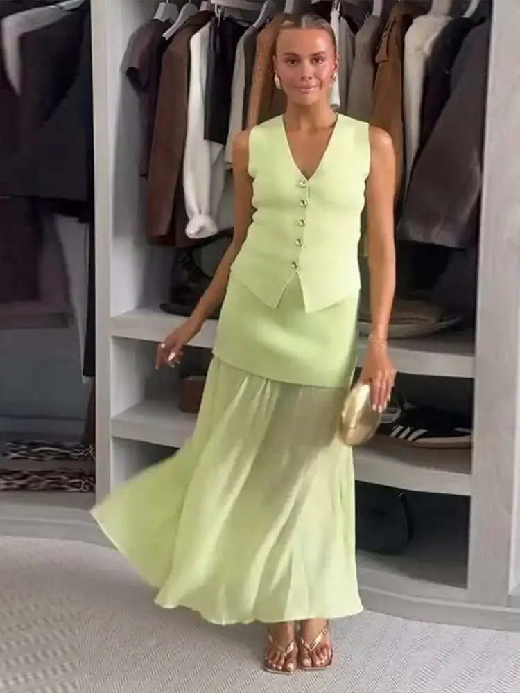 Вязаный повседневный топ на бретелях, плиссированные комплекты с юбкой, женский однобортный жилет без рукавов с v-образным вырезом, лоскутные юбки, костюмы, летние шикарные LL9Z
Вязаный повседневный топ на бретелях, плиссированные комплекты с юбкой, женский однобортный жилет без рукавов с v-образным вырезом, лоскутные юбки, костюмы, летние шикарные LL9Z