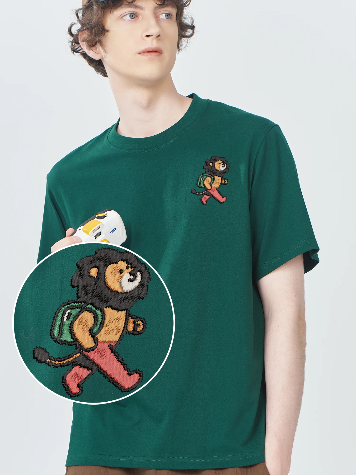 Lion With Backpack Embroidery T-Shirt Summer Loose Fit Oversized Casual Funny Graphic Embroidery Tshirts Unisex Design
Lion With Backpack Embroidery T-Shirt Summer Loose Fit Oversized Casual Funny Graphic Embroidery Tshirts Unisex Design