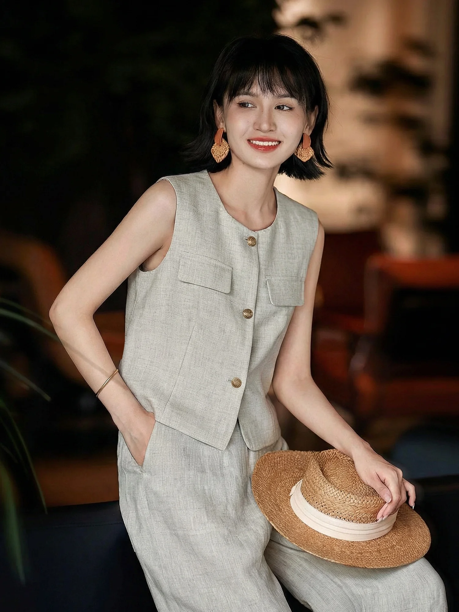 Chivirin Women's round Ne Cotton Linen Vest Spring Summer Slimming Layering Svel Tank Top Stand Fit Commute Sle
Chivirin Women's round Ne Cotton Linen Vest Spring Summer Slimming Layering Svel Tank Top Stand Fit Commute Sle