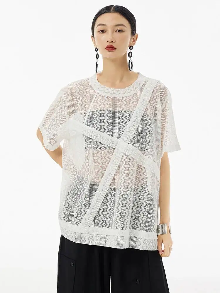 Women White Lace Perspecvtive Big Size Thin T-shirt New Round Neck Short Sleeve Fashion Tide Spring Summer 
Women White Lace Perspecvtive Big Size Thin T-shirt New Round Neck Short Sleeve Fashion Tide Spring Summer