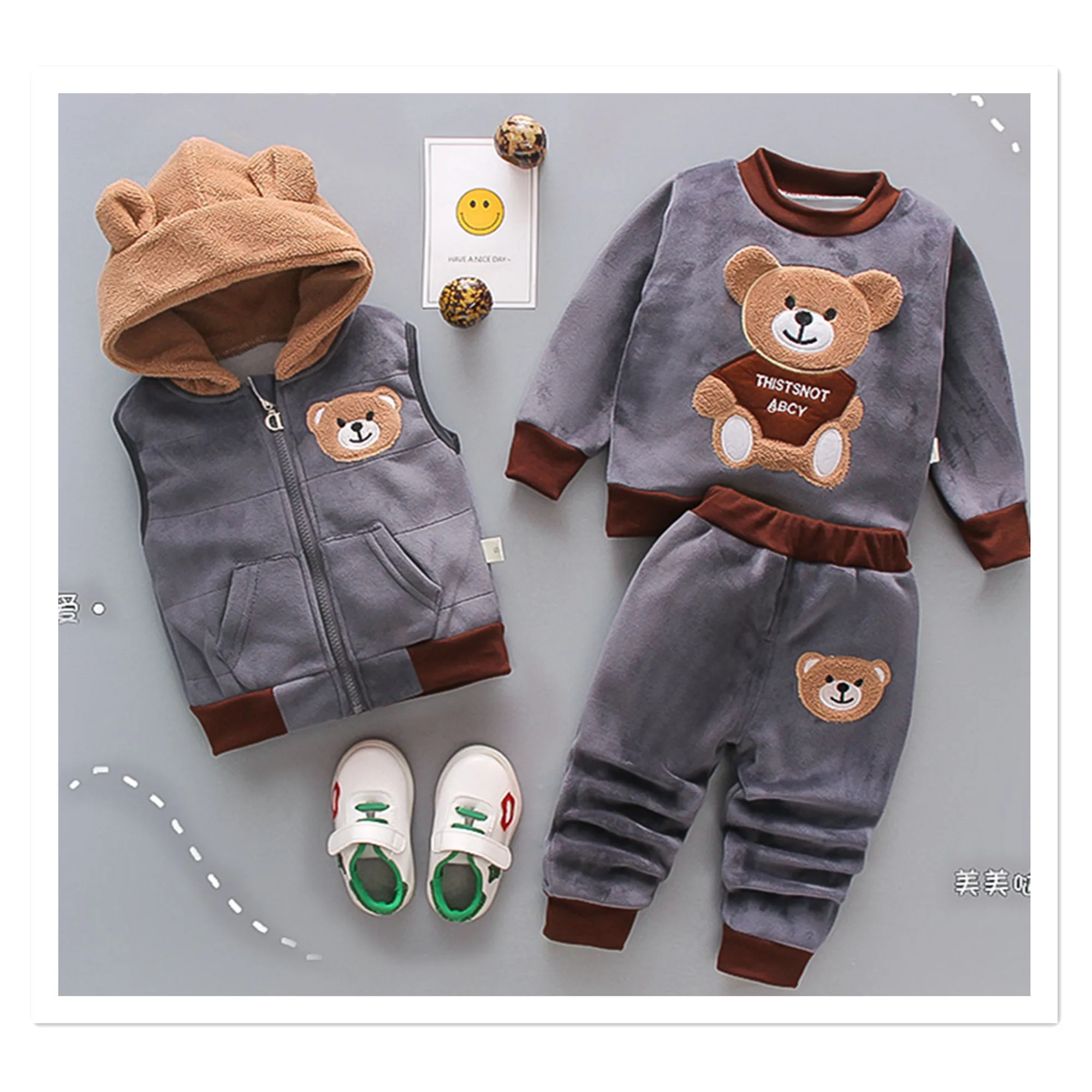 2025 New Children's Clothing Korean Cartoon Plush Teddy Bear Three Piece Set For Autumn And Winter Wear For Girls Boys And Tre
2025 New Children's Clothing Korean Cartoon Plush Teddy Bear Three Piece Set For Autumn And Winter Wear For Girls Boys And Tre