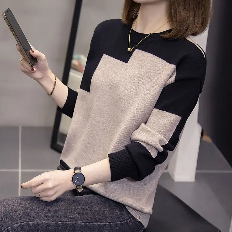 Spring and Autumn Women's Contrast Round Neck Long Sleeve Loose Knitted Sweaters Jumpers Over Size Korean Fashion Casual Tops
Spring and Autumn Women's Contrast Round Neck Long Sleeve Loose Knitted Sweaters Jumpers Over Size Korean Fashion Casual Tops