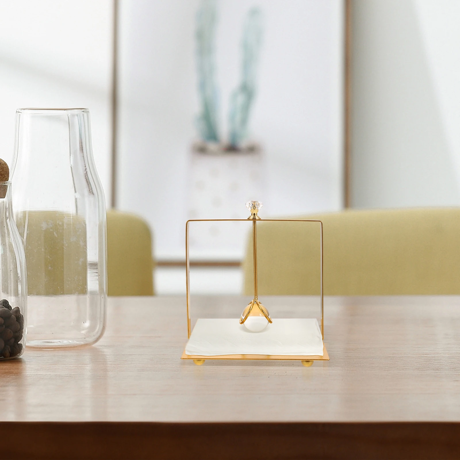 Metal Paper Towel Holder Square Gold Iron Napkin Dispenser for Table Restaurant Hotel Kitchen Decor Stable Base
Metal Paper Towel Holder Square Gold Iron Napkin Dispenser for Table Restaurant Hotel Kitchen Decor Stable Base