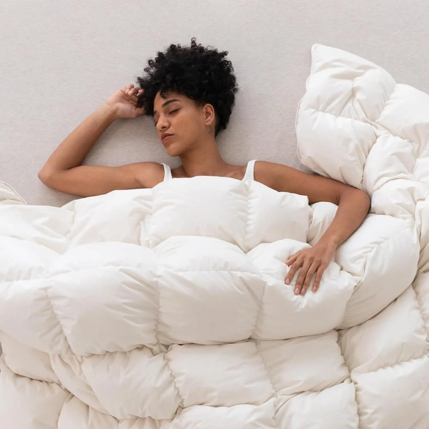 Queen Size Down Comforter with 750 Fill Power, Ultra-Soft All Season Duvet Insert, Baffle-Box Design for Noiseless Warmth
Queen Size Down Comforter with 750 Fill Power, Ultra-Soft All Season Duvet Insert, Baffle-Box Design for Noiseless Warmth