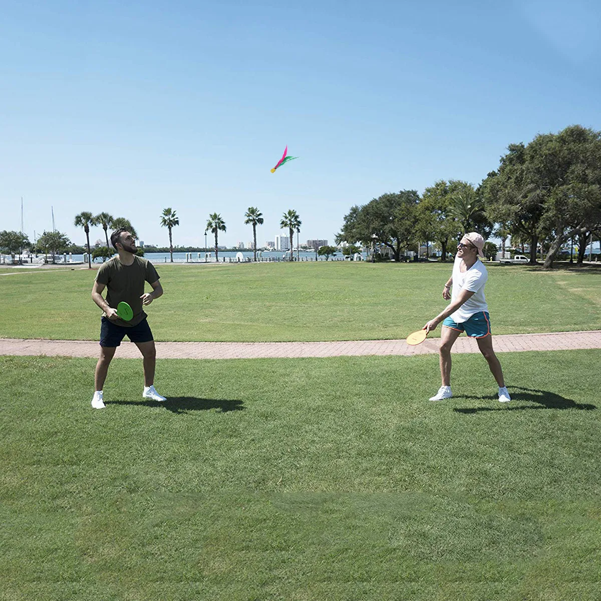 Набор из 10 ярких легких высокоэластичных воланов для бадминтона, аксессуары для спорта, воланы с тремя перьями
Набор из 10 ярких легких высокоэластичных воланов для бадминтона, аксессуары для спорта, воланы с тремя перьями