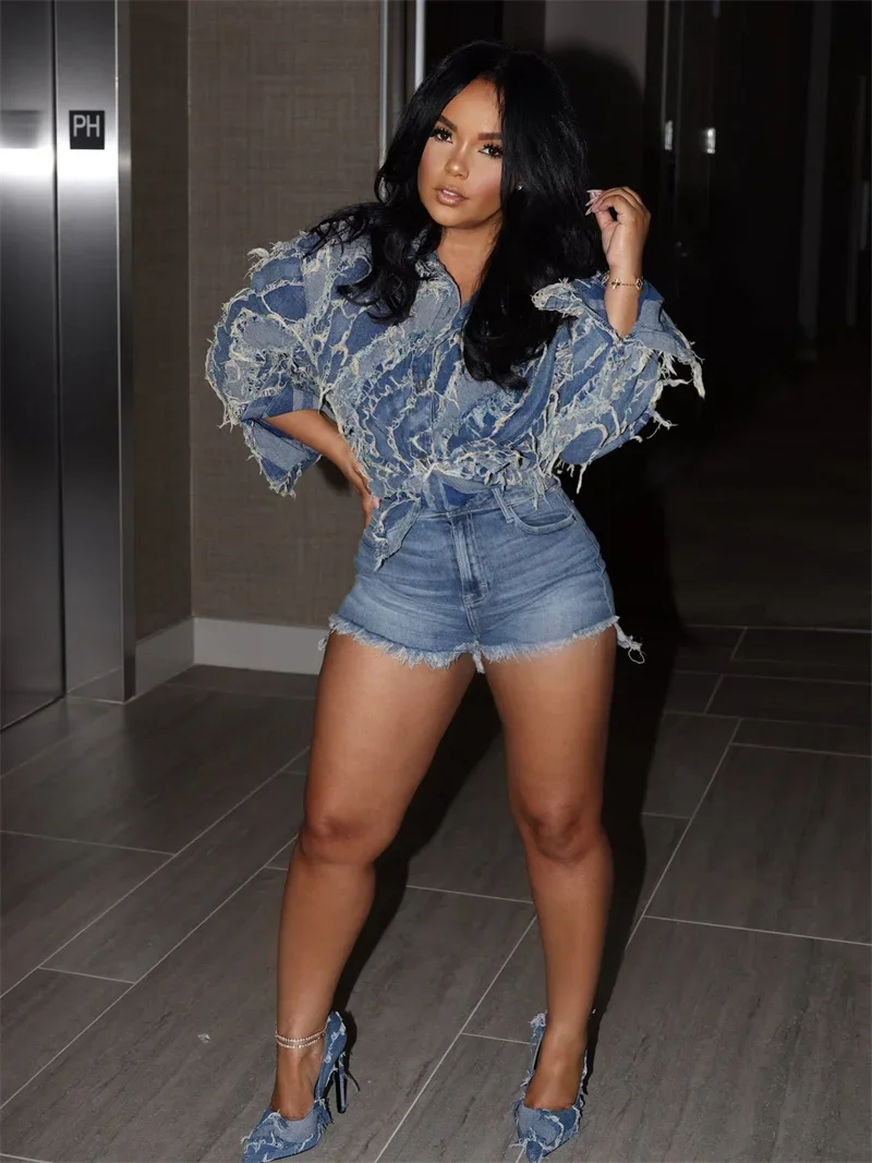 Women 2024 New Fashion Casual Tassel Denim Coat Jackets Streetwear Full Sleeve Single Breasted Loose Stripe Blue Jean Jacket
Women 2024 New Fashion Casual Tassel Denim Coat Jackets Streetwear Full Sleeve Single Breasted Loose Stripe Blue Jean Jacket