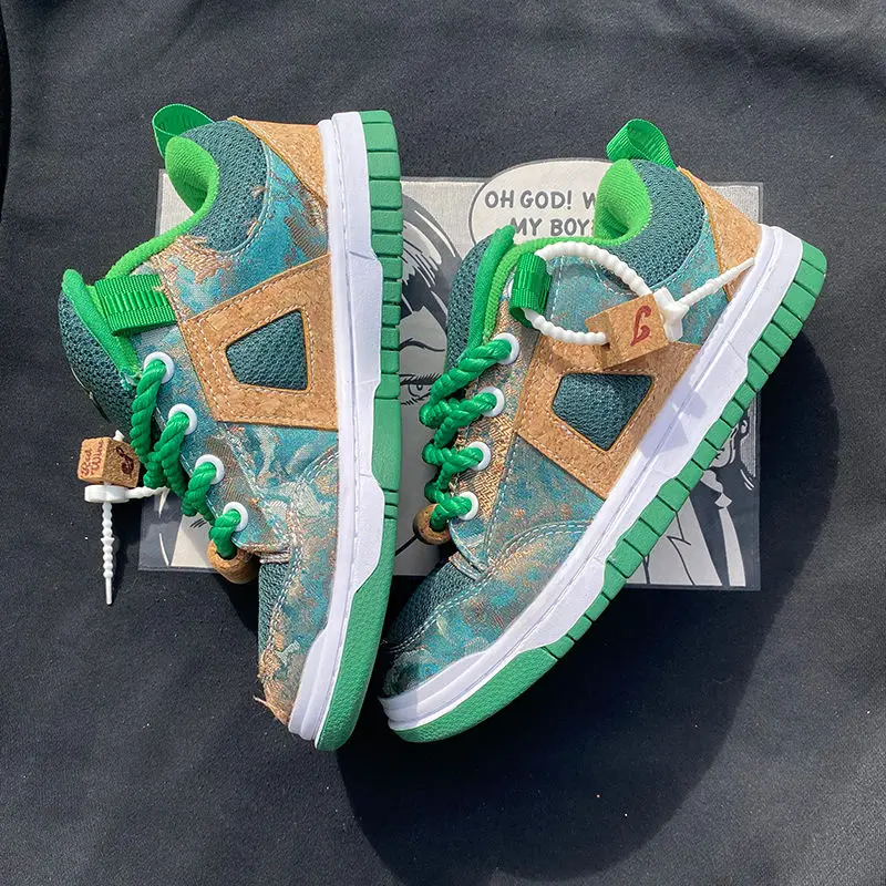 Новые камуфляжные зеленые туфли в стиле ретро, подходящие для мужчин и женщин, модная легкая спортивная обувь больших размеров для пар 
Новые камуфляжные зеленые туфли в стиле ретро, подходящие для мужчин и женщин, модная легкая спортивная обувь больших размеров для пар