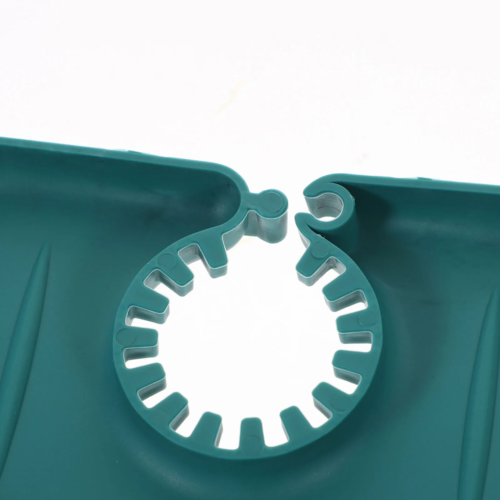 Kitchen Sink Storage Rack Faucet Splashing-Proof Draining Rack Adjustable Faucet Guard Anti-Splashing Basket Sponge Holder Sink
Kitchen Sink Storage Rack Faucet Splashing-Proof Draining Rack Adjustable Faucet Guard Anti-Splashing Basket Sponge Holder Sink