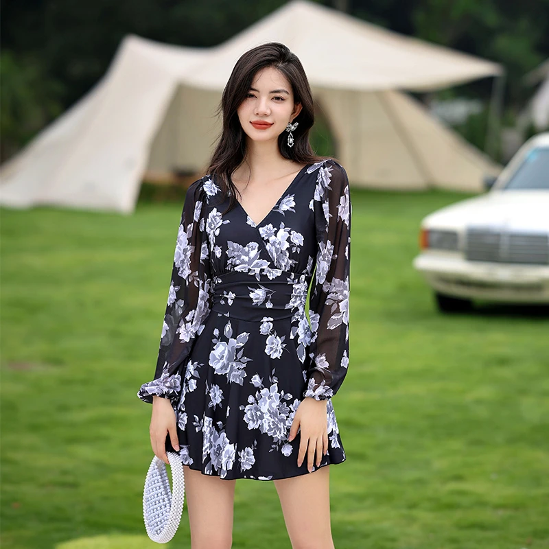 Women Push Up Swimdress Female One Piece Swimsuit Long Sleeve Swimwear Floral Print Bathing Suit Skirt for Tropical Vacations
Women Push Up Swimdress Female One Piece Swimsuit Long Sleeve Swimwear Floral Print Bathing Suit Skirt for Tropical Vacations