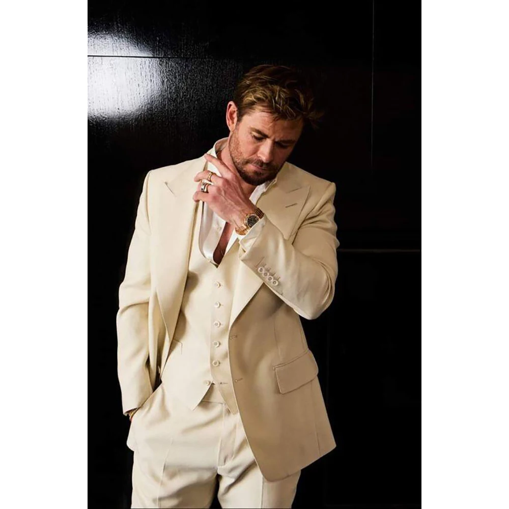 Solid Color Single Breasted Men Suit Three Pieces(Jacket+Pants+Vest) Lapel Outfits Chic Casual Party Prom Wedding Set
Solid Color Single Breasted Men Suit Three Pieces(Jacket+Pants+Vest) Lapel Outfits Chic Casual Party Prom Wedding Set