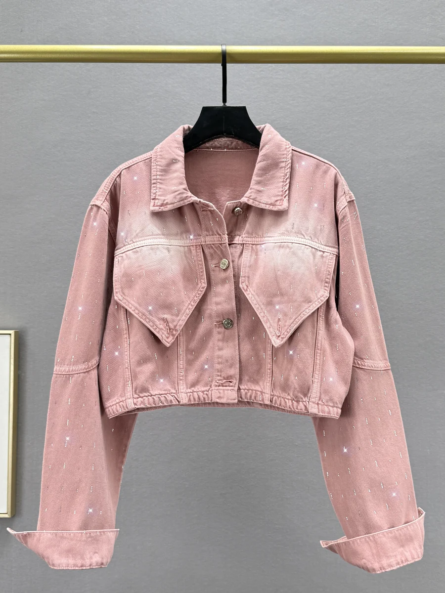 Женская джинсовая куртка Slim Fit с бриллиантовой отделкой, весна 2025, новая модель, с длинными рукавами, воротником, модная повседневная куртка
Женская джинсовая куртка Slim Fit с бриллиантовой отделкой, весна 2025, новая модель, с длинными рукавами, воротником, модная повседневная куртка