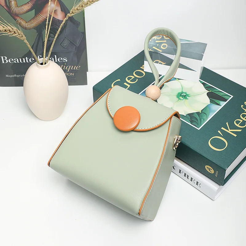 New Ladies Fashion Versatile Matcha Green Handheld Zongzi Bag One Shoulder Girls Niche Design Messenger Bag
New Ladies Fashion Versatile Matcha Green Handheld Zongzi Bag One Shoulder Girls Niche Design Messenger Bag