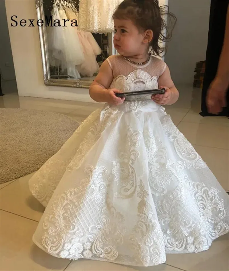 New Baby Girl Birthday Dress Lace Applique Vestido Princess First Communion Dress Kid Flower Girl Dress
New Baby Girl Birthday Dress Lace Applique Vestido Princess First Communion Dress Kid Flower Girl Dress