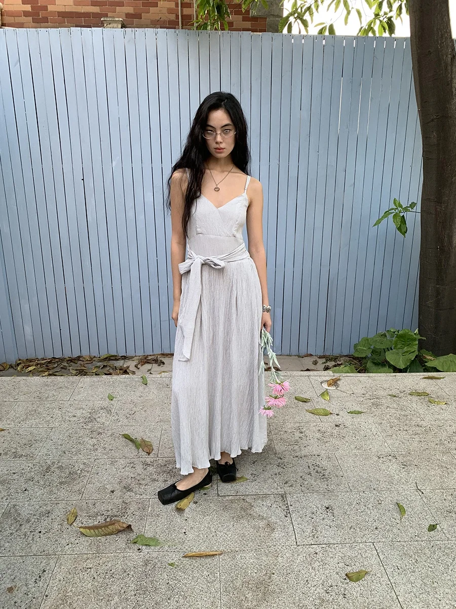 DKZ Folded Texture Long Belted Strap Dress Cold Sensation Holiday Style Dress V-neck A-line Silhouette Casual Summer Dress
DKZ Folded Texture Long Belted Strap Dress Cold Sensation Holiday Style Dress V-neck A-line Silhouette Casual Summer Dress