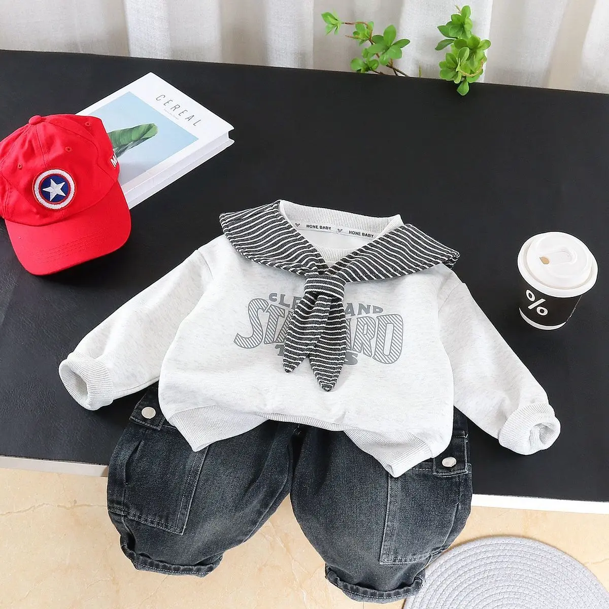 Spring Autumn New Style Children's Clothing Set for Baby Boys Casual round Neck Long Sleeve Sweatshirt And Jeans Two-Piece Set
Spring Autumn New Style Children's Clothing Set for Baby Boys Casual round Neck Long Sleeve Sweatshirt And Jeans Two-Piece Set