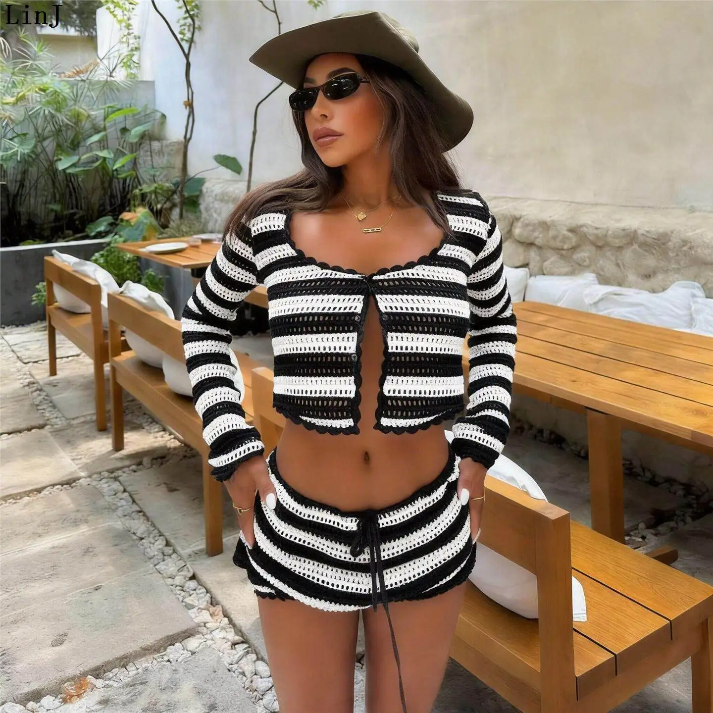 Sexy Knitted Stripe Beach Dress Bikini Swimsuit Cover up Set for Women Linj New 2026 Fashion Casual Winter Collection
Sexy Knitted Stripe Beach Dress Bikini Swimsuit Cover up Set for Women Linj New 2026 Fashion Casual Winter Collection