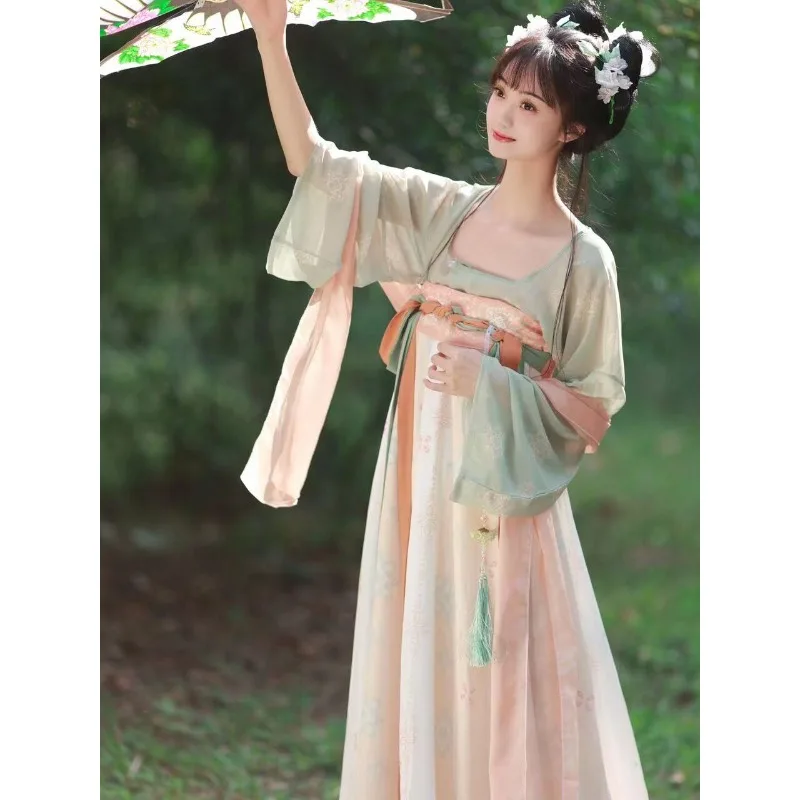 Spring and summer Tang Dynasty Hanfu round neck shirt chest-length and thin daily
Spring and summer Tang Dynasty Hanfu round neck shirt chest-length and thin daily