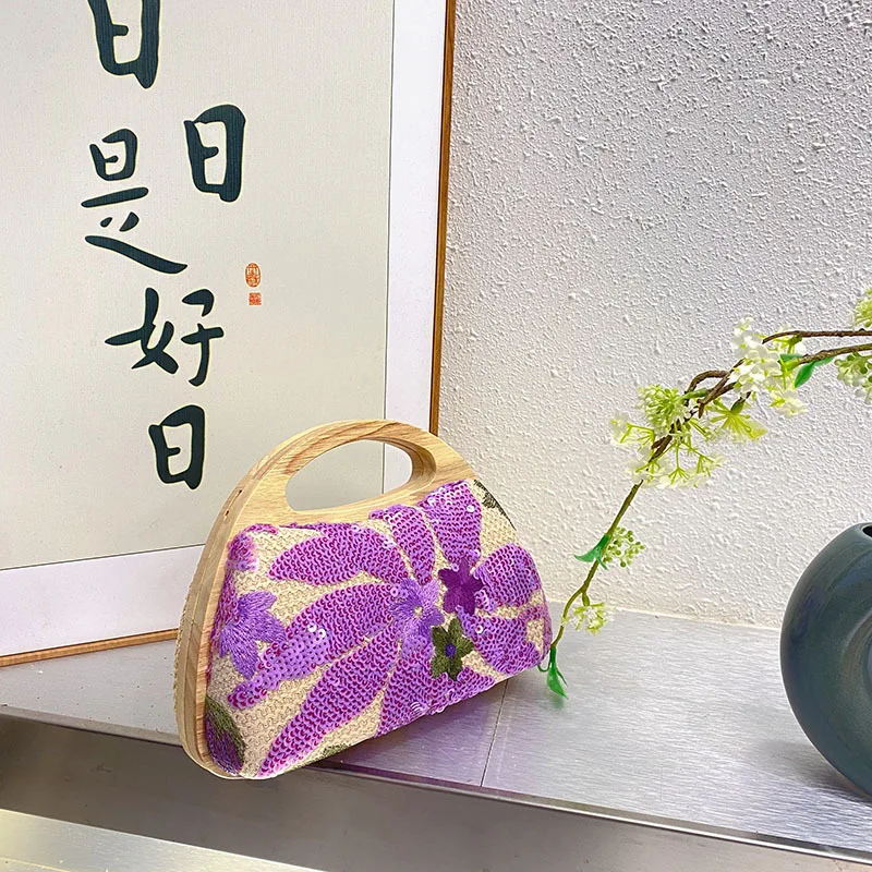 FIRMRANCH Special Wooden Sequin Embroidery Bead Flower Handbag For Evening Party Gentle Aristocratic Temperament Bead Shell Bag
FIRMRANCH Special Wooden Sequin Embroidery Bead Flower Handbag For Evening Party Gentle Aristocratic Temperament Bead Shell Bag