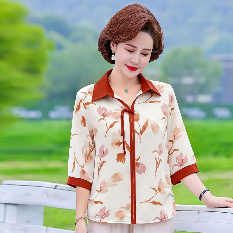 Mom's Summer Seven-point Shirt Middle-aged and Elderly Women's Clothing Fashionable Summer T-shirt Top
Mom's Summer Seven-point Shirt Middle-aged and Elderly Women's Clothing Fashionable Summer T-shirt Top