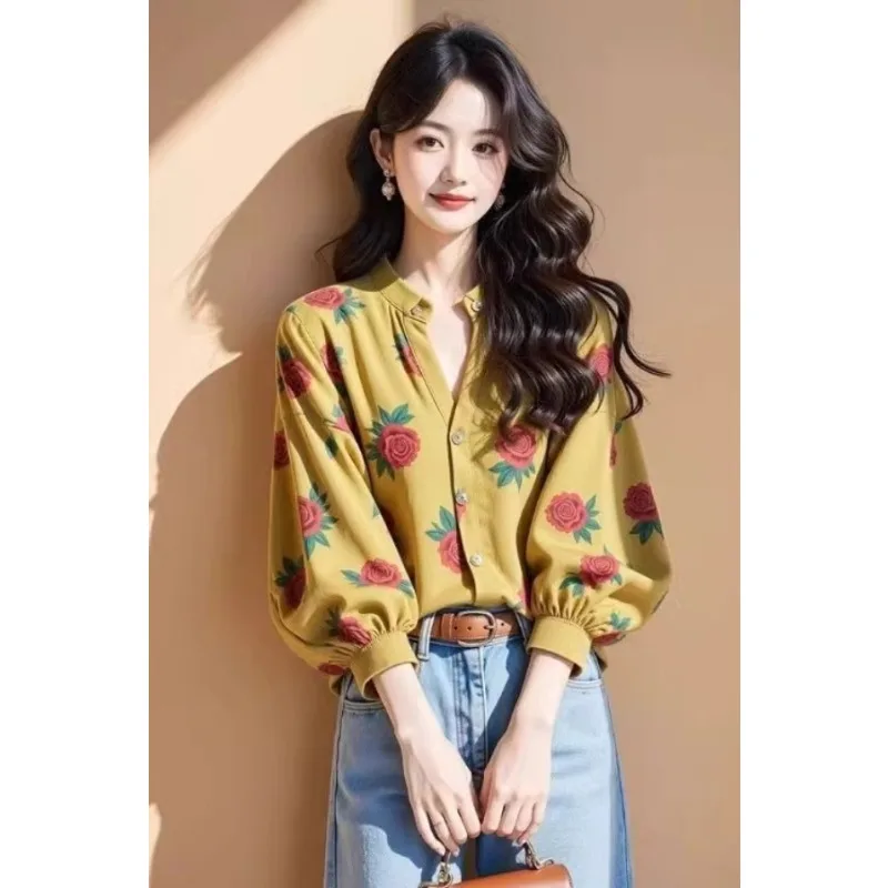 Printed Shirt for Women in Summer Light Luxury Design and Three Quarter Sleeve Top
Printed Shirt for Women in Summer Light Luxury Design and Three Quarter Sleeve Top