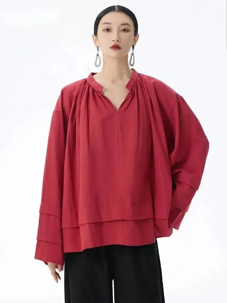 Женская красная, черная плиссированная короткая элегантная футболка большого размера, новая модная футболка с v-образным вырезом и длинным рукавом, весна-осень
Женская красная, черная плиссированная короткая элегантная футболка большого размера, новая модная футболка с v-образным вырезом и длинным рукавом, весна-осень