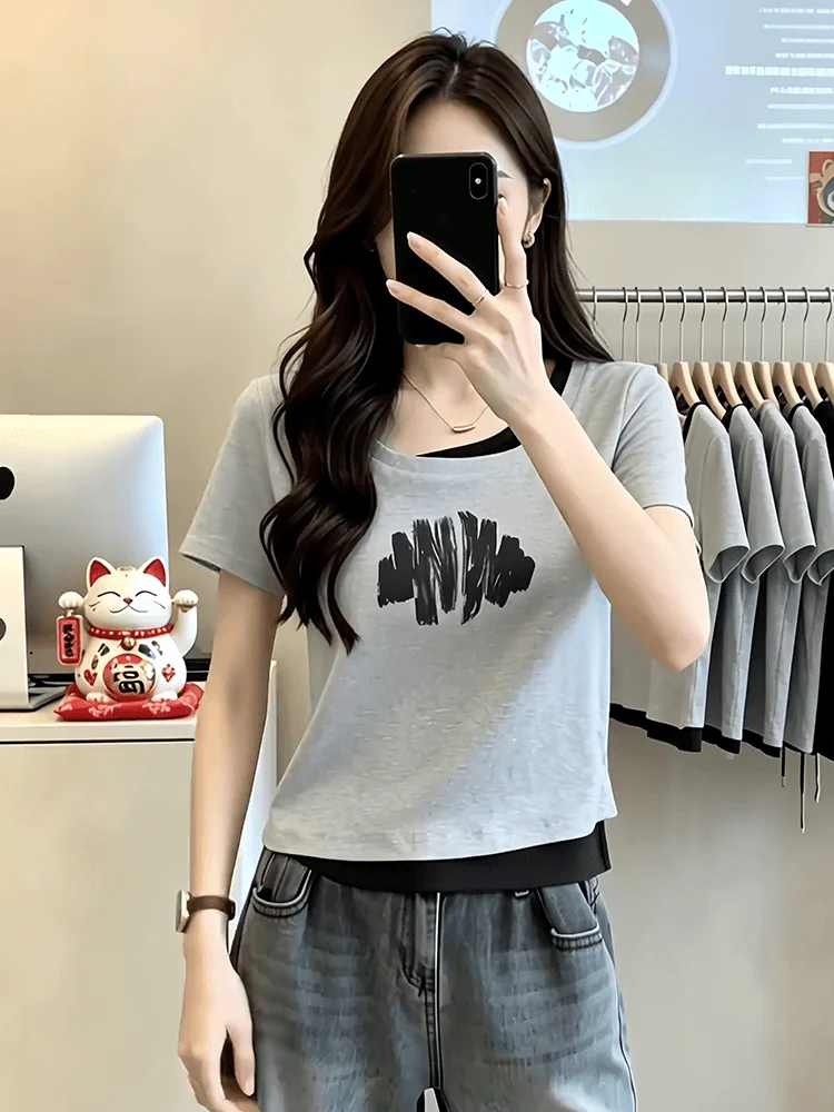 Floral Print Slim Fit T-Shirt Women's Fashionable Patchwork Top Summer New Arrival Casual Loose Style Short Sleeve round Neck
Floral Print Slim Fit T-Shirt Women's Fashionable Patchwork Top Summer New Arrival Casual Loose Style Short Sleeve round Neck