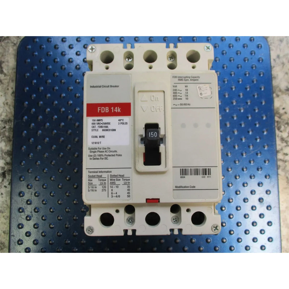 Brand New High Performance 150AMP 600V AC Circuit Breaker FDB3150L/FDB3050L/FD3200 3-Pole Electrical Equipment
Brand New High Performance 150AMP 600V AC Circuit Breaker FDB3150L/FDB3050L/FD3200 3-Pole Electrical Equipment
