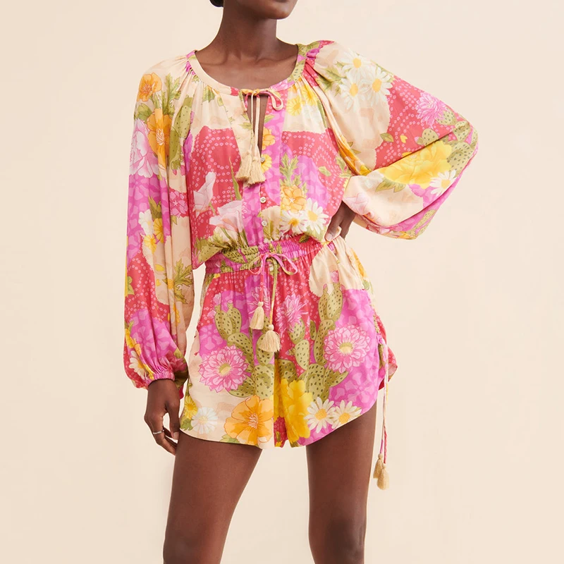 Fashion O Neck Long Sleeved Top and Shorts Women's 2pc Set New Tassel Lace Up Casual Outfits Pattern Printed Loose Chiffon Suit
Fashion O Neck Long Sleeved Top and Shorts Women's 2pc Set New Tassel Lace Up Casual Outfits Pattern Printed Loose Chiffon Suit
