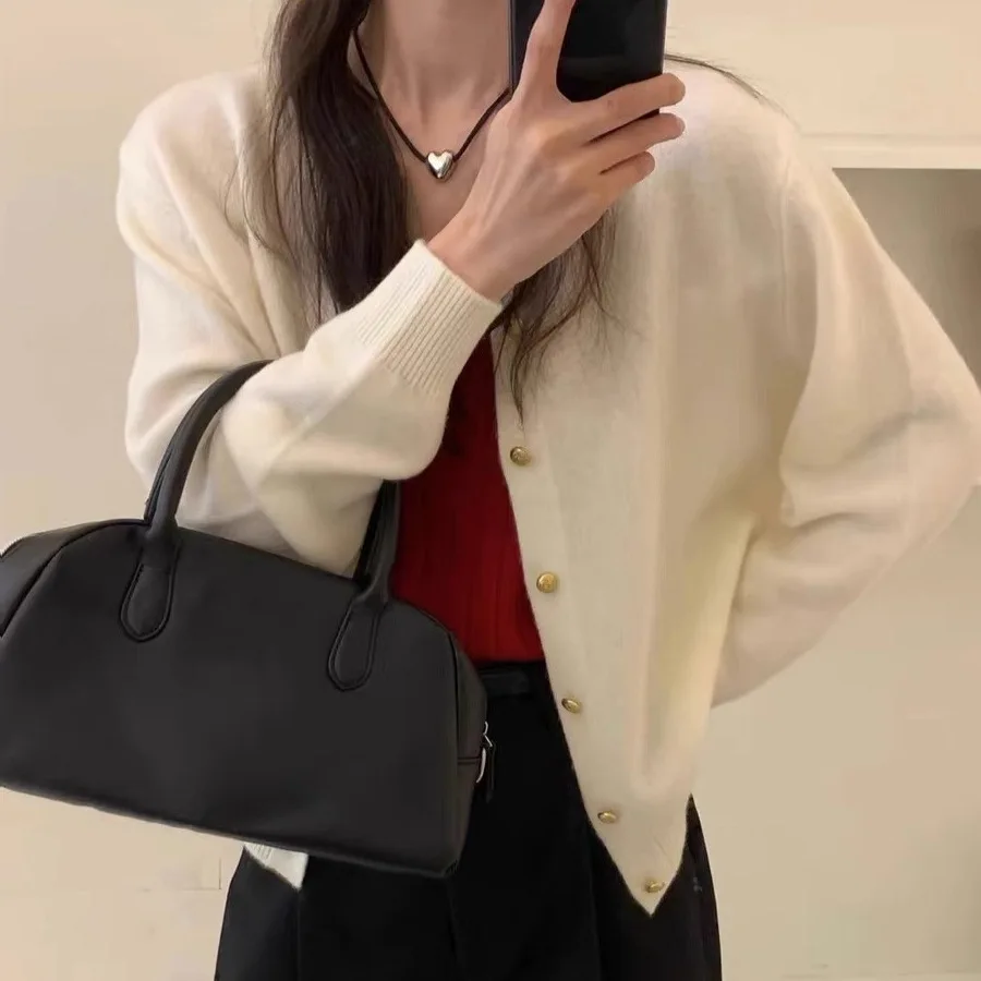 Высококачественный синий вязаный кардиган в корейском стиле, женский осенне-зимний мягкий ленивый верхний свитер с медвежьим мехом, верхний свитер E11155 
Высококачественный синий вязаный кардиган в корейском стиле, женский осенне-зимний мягкий ленивый верхний свитер с медвежьим мехом, верхний свитер E11155