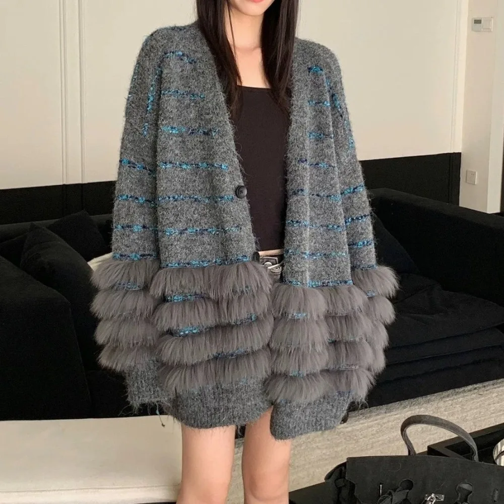 Real Fur Coat Female New Cardigans Top Knitwear Real Fox Fur Lady Clothing Knitted Stripe Spring Autumn V-neck Sweater Women
Real Fur Coat Female New Cardigans Top Knitwear Real Fox Fur Lady Clothing Knitted Stripe Spring Autumn V-neck Sweater Women