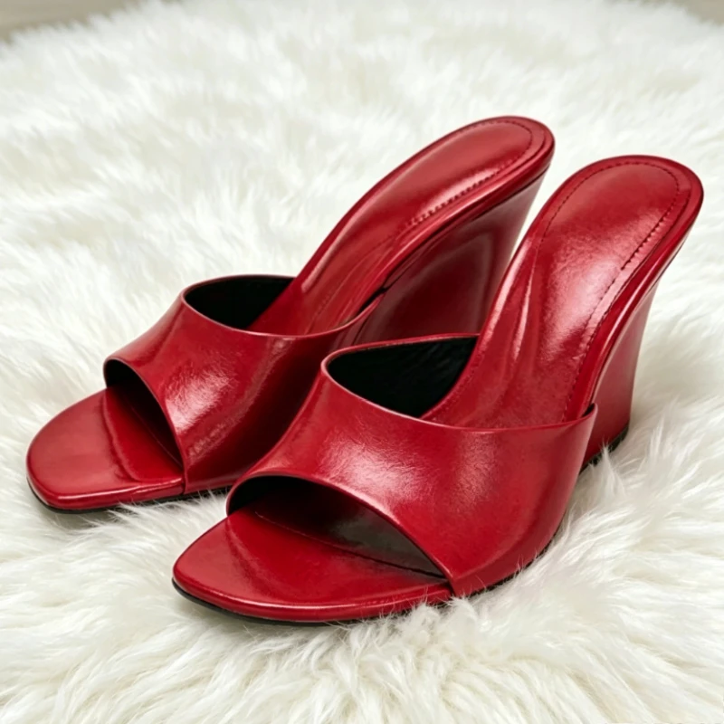 Concise Red Wide Strap Design Wedge Slippers Women Sexy Open Toe Shallow High Heels Summer Street Style Women's Sandals 2026
Concise Red Wide Strap Design Wedge Slippers Women Sexy Open Toe Shallow High Heels Summer Street Style Women's Sandals 2026